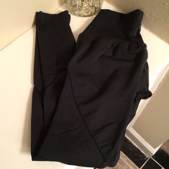 XS FINAL PAIR FIRM Alphalete Revival Leggings - Picture 4 of 6